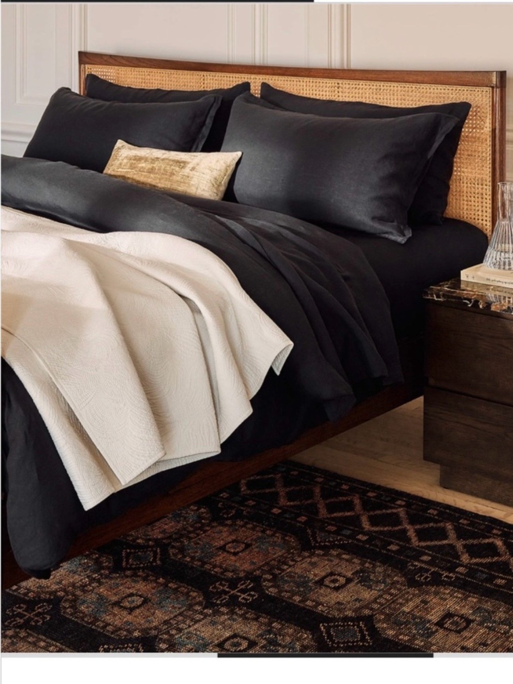 CB2 7 Piece Black Linen Bedding Set Queen Duvet, Sheets, 4 Pillow Cases EUC